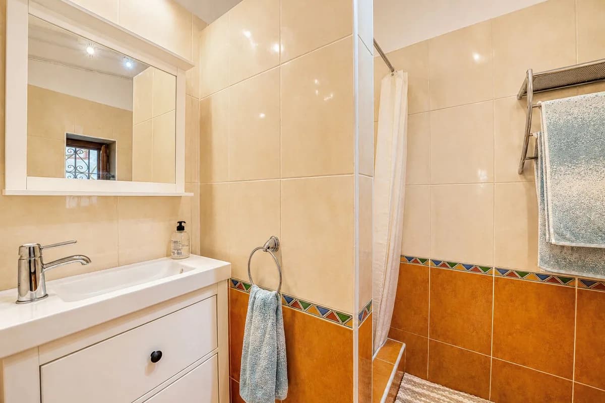 2 Bedroom Detached Villa for Sale in Alhaurín el Grande, Málaga - Image 7