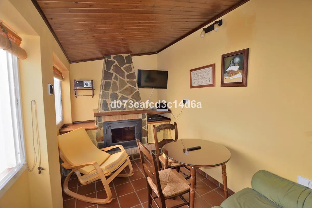 4 Bedroom Duplex for Sale in Ronda, Málaga - Image 7