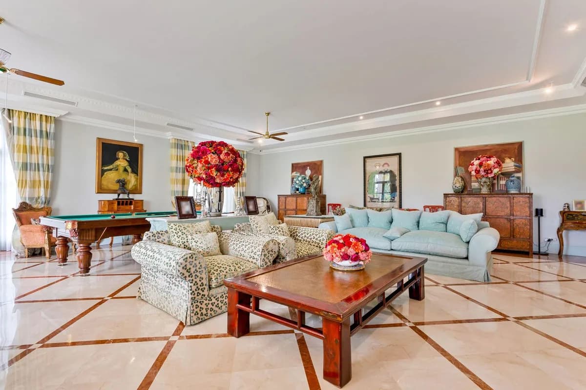5 Bedroom Detached Villa for Sale in Guadalmina Baja, Málaga - Image 9