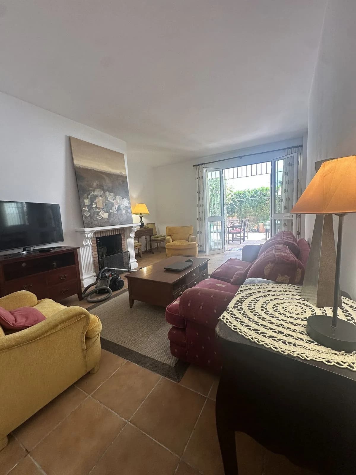 4 Bedroom Ground Floor Apartment for Sale in Marbella, Málaga - Image 8