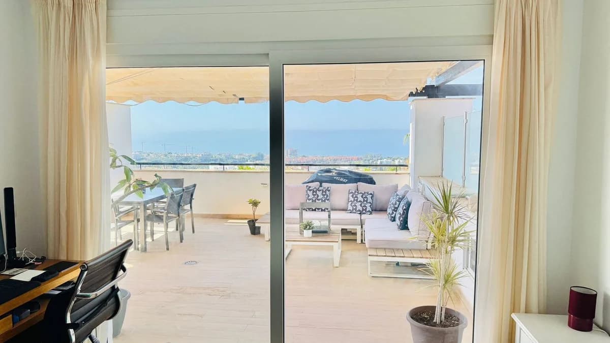 3 Bedroom Duplex for Sale in Marbella, Málaga - Image 5