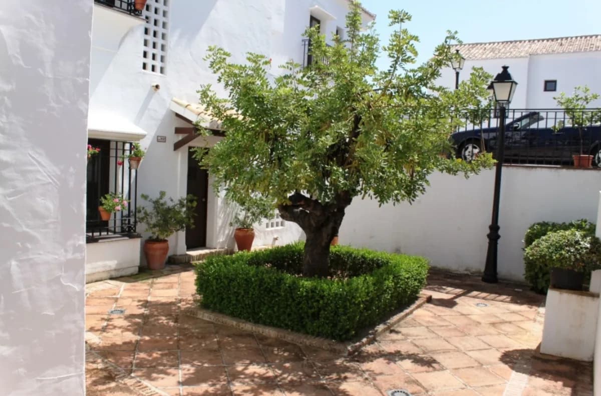 3 Bedroom Penthouse Duplex for Sale in Marbella, Málaga - Image 9