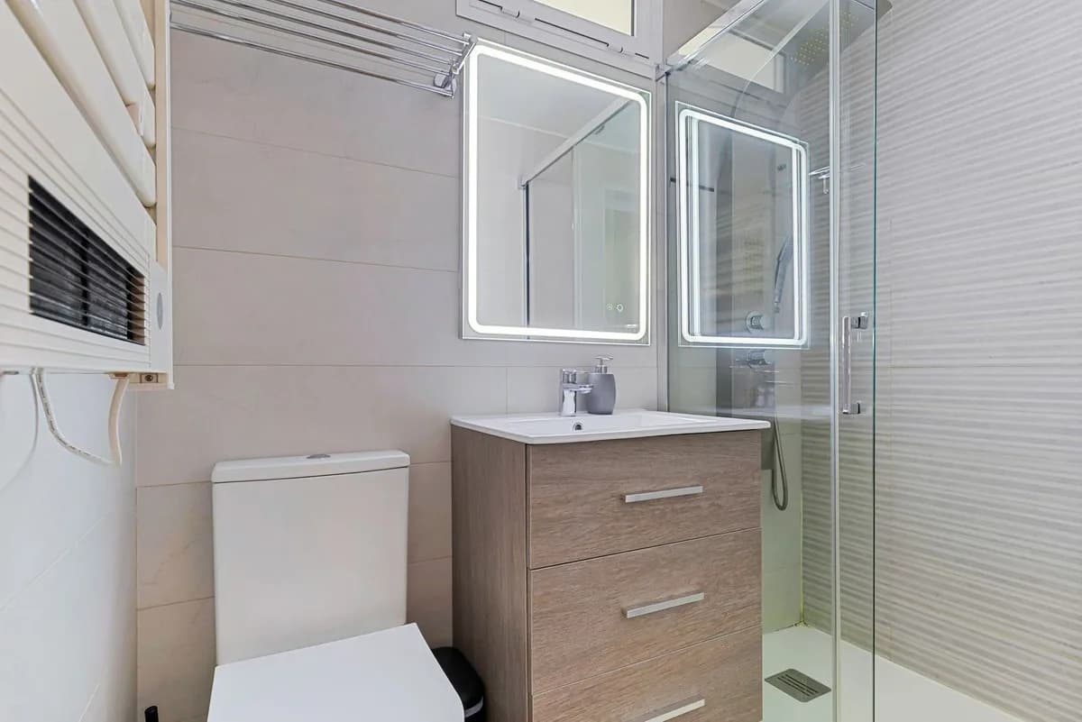 4 Bedroom Top Floor Apartment for Sale in La Cala de Mijas, Málaga - Image 9