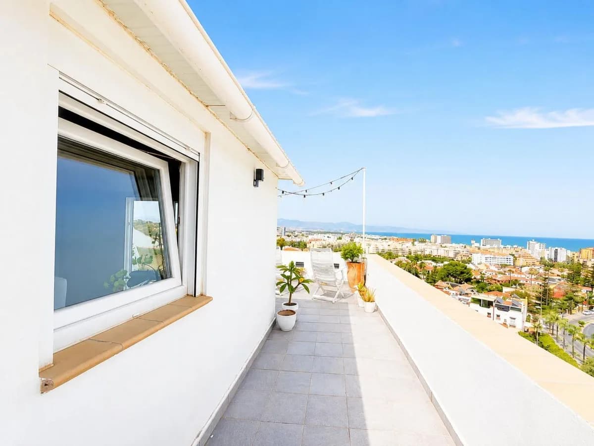 2 Bedroom Penthouse Duplex for Sale in Torremolinos, Málaga - Image 3