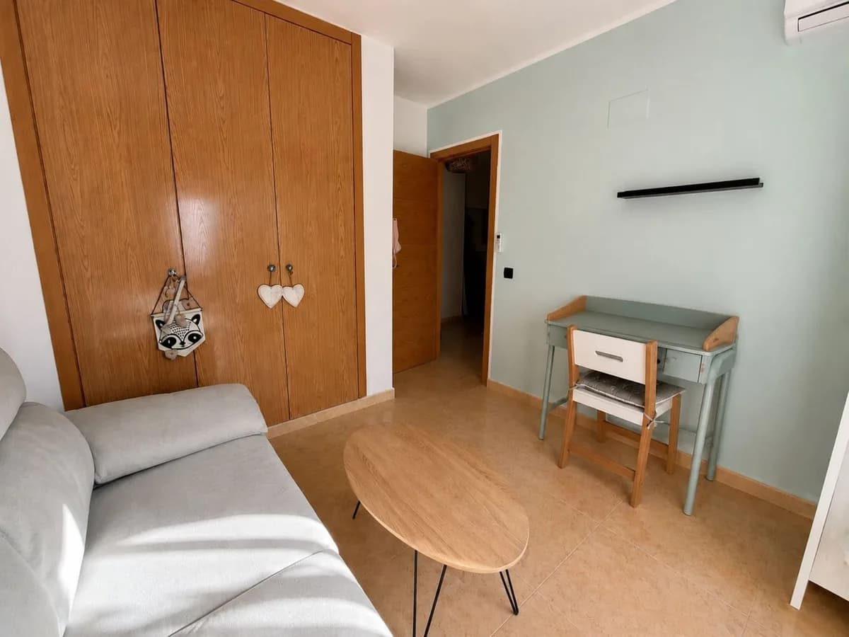 3 Bedroom Semi-Detached House for Sale in Casares, Málaga - Image 9