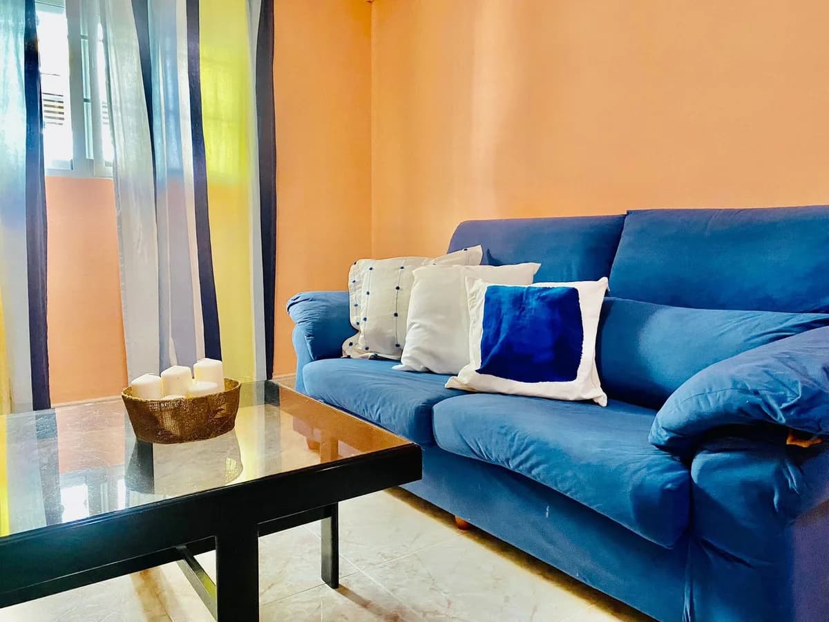 2 Bedroom Ground Floor Apartment for Sale in Fuengirola, Málaga - Image 3