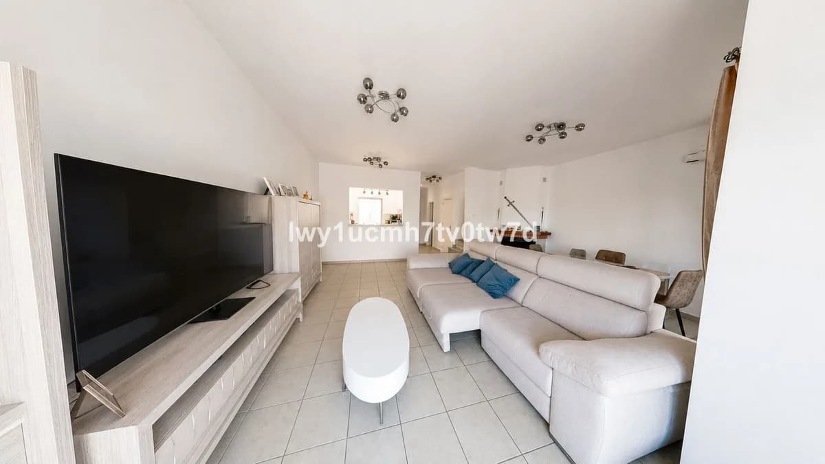 3 Bedroom Townhouse for Sale in Mijas, Málaga - Image 4