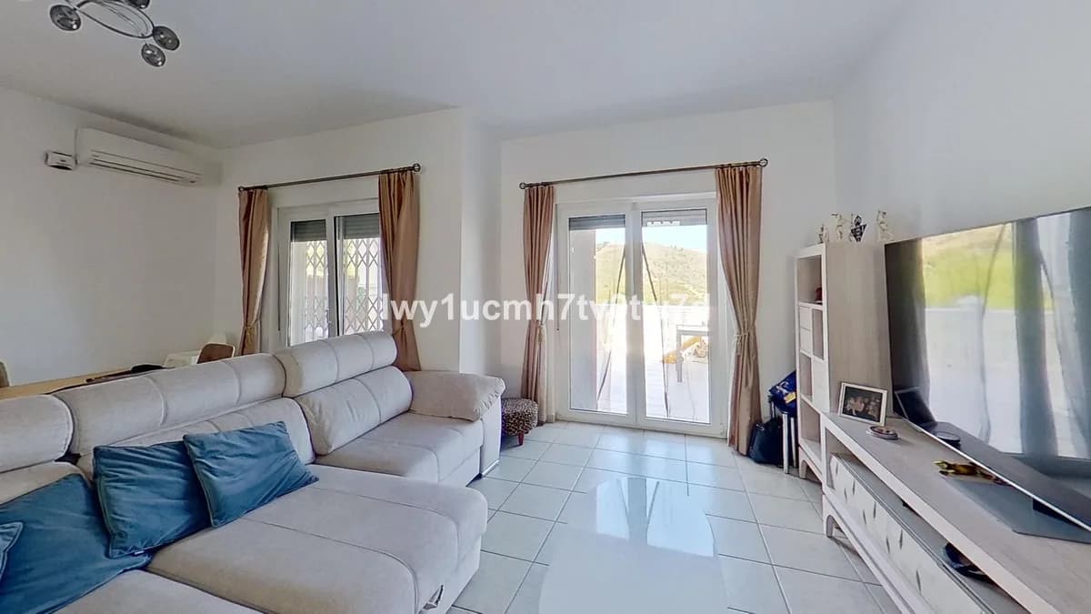 3 Bedroom Townhouse for Sale in Mijas, Málaga - Image 5