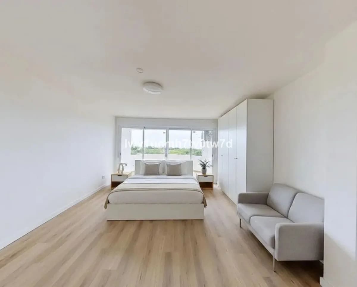 Middle Floor Studio for Sale in Marbella, Málaga