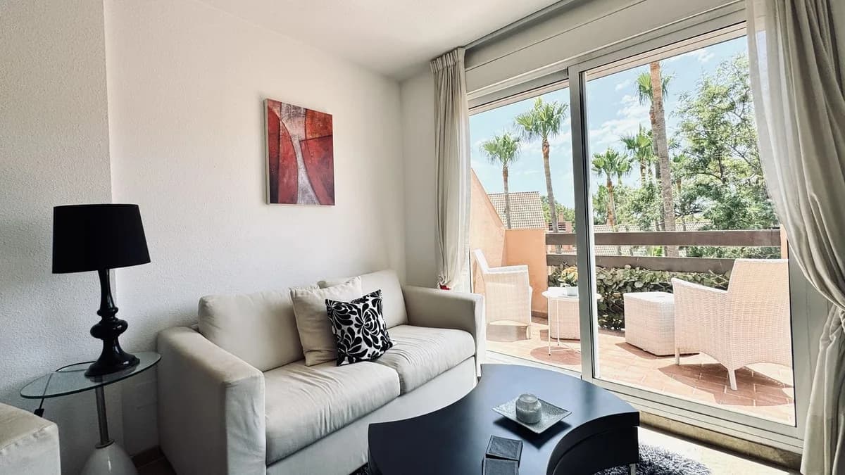 3 Bedroom Middle Floor Apartment for Sale in Casares Playa, Málaga - Image 6