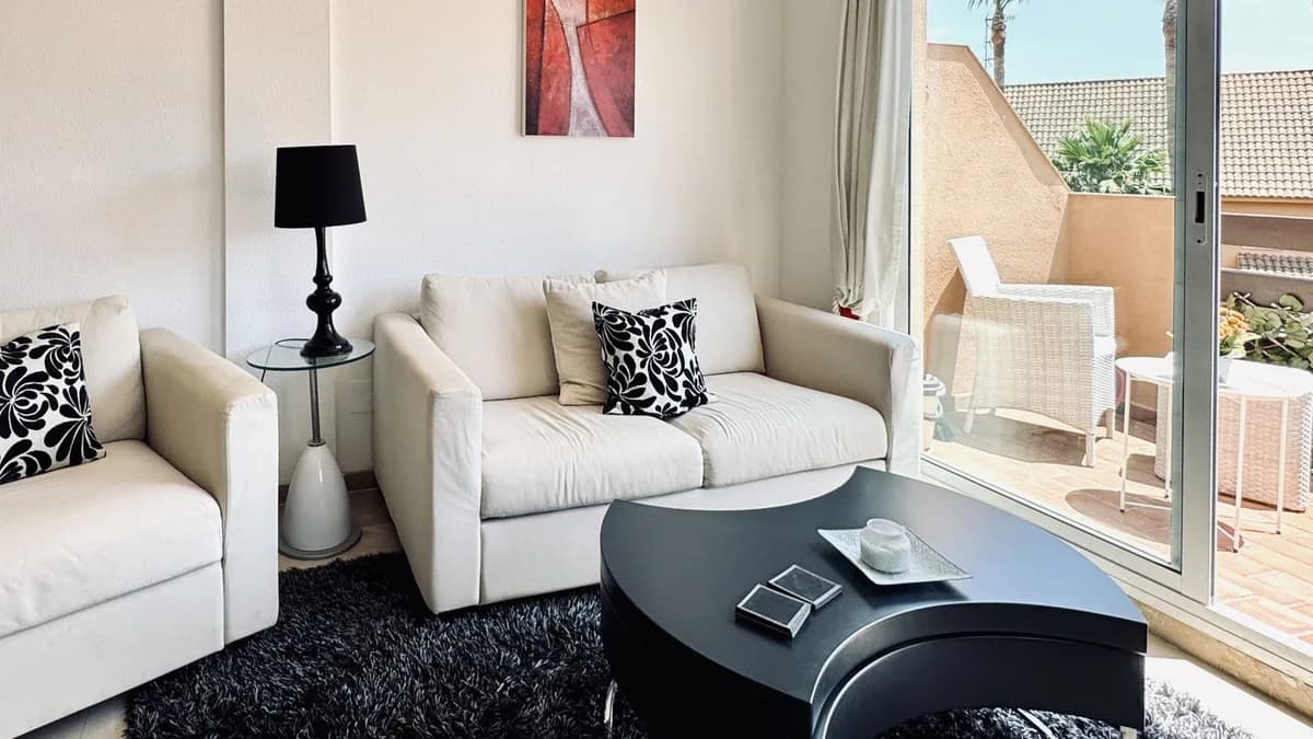 3 Bedroom Middle Floor Apartment for Sale in Casares Playa, Málaga - Image 7