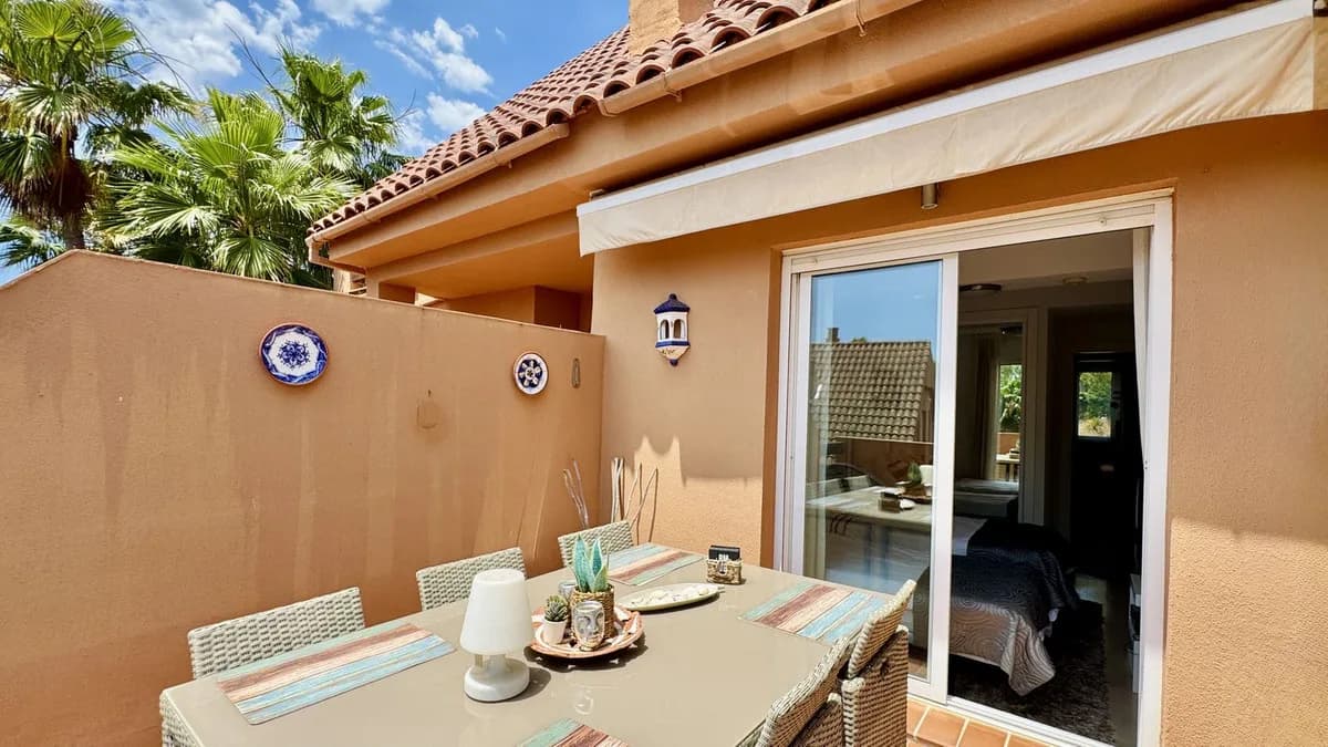 3 Bedroom Middle Floor Apartment for Sale in Casares Playa, Málaga - Image 8