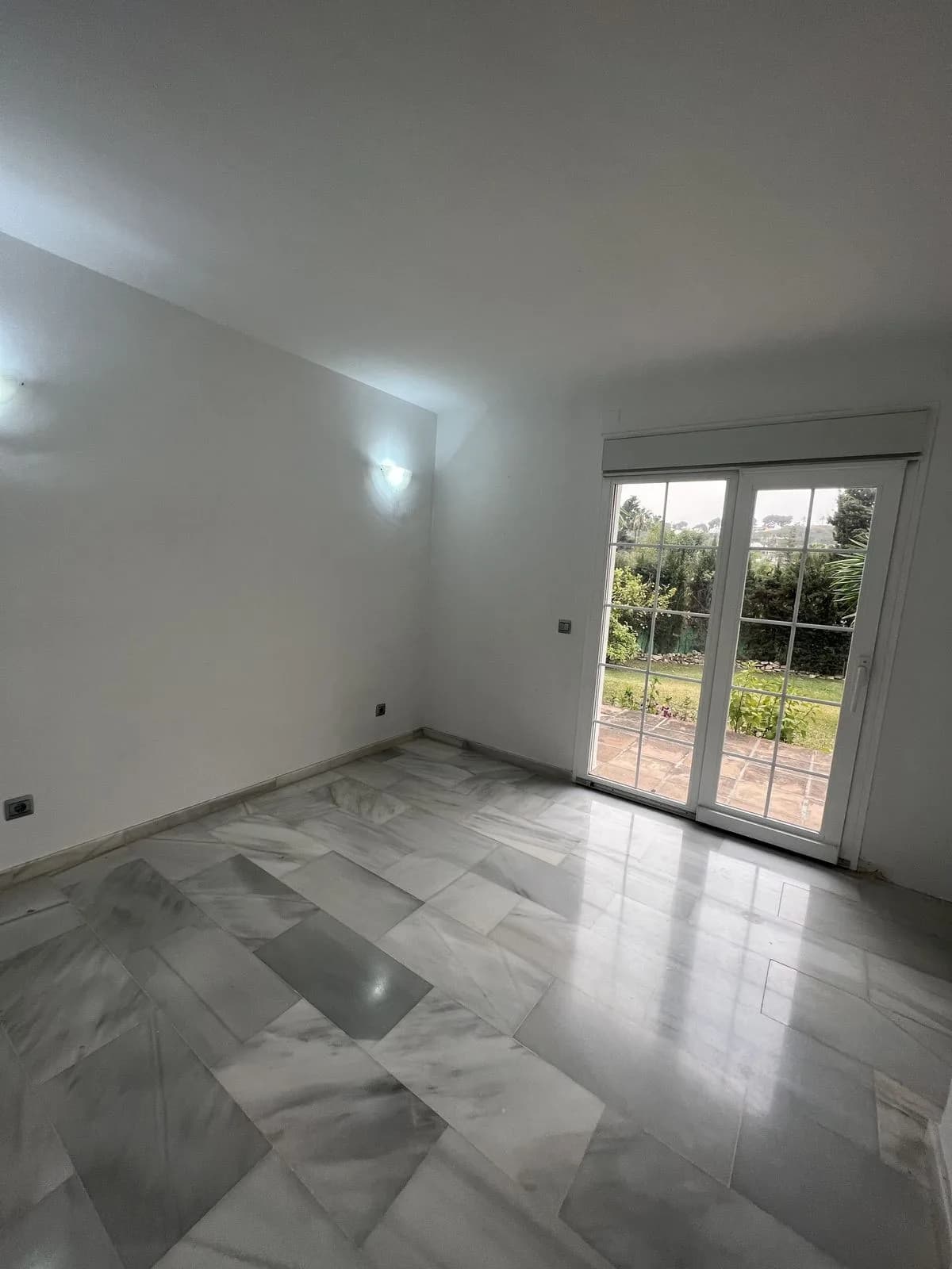 5 Bedroom Detached Villa for Sale in Nueva Andalucía, Málaga - Image 6