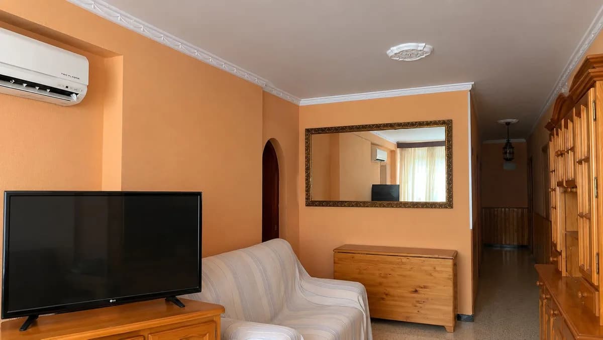 3 Bedroom Top Floor Apartment for Sale in Coín, Málaga - Image 2