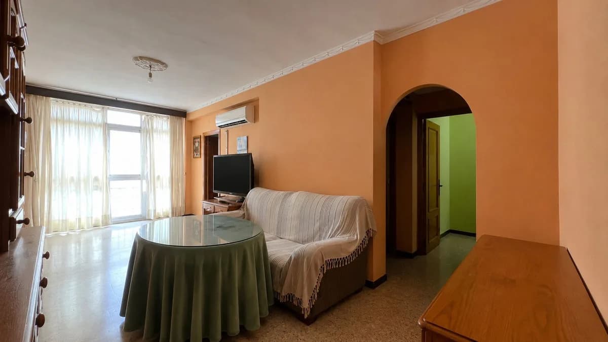 3 Bedroom Top Floor Apartment for Sale in Coín, Málaga - Image 3