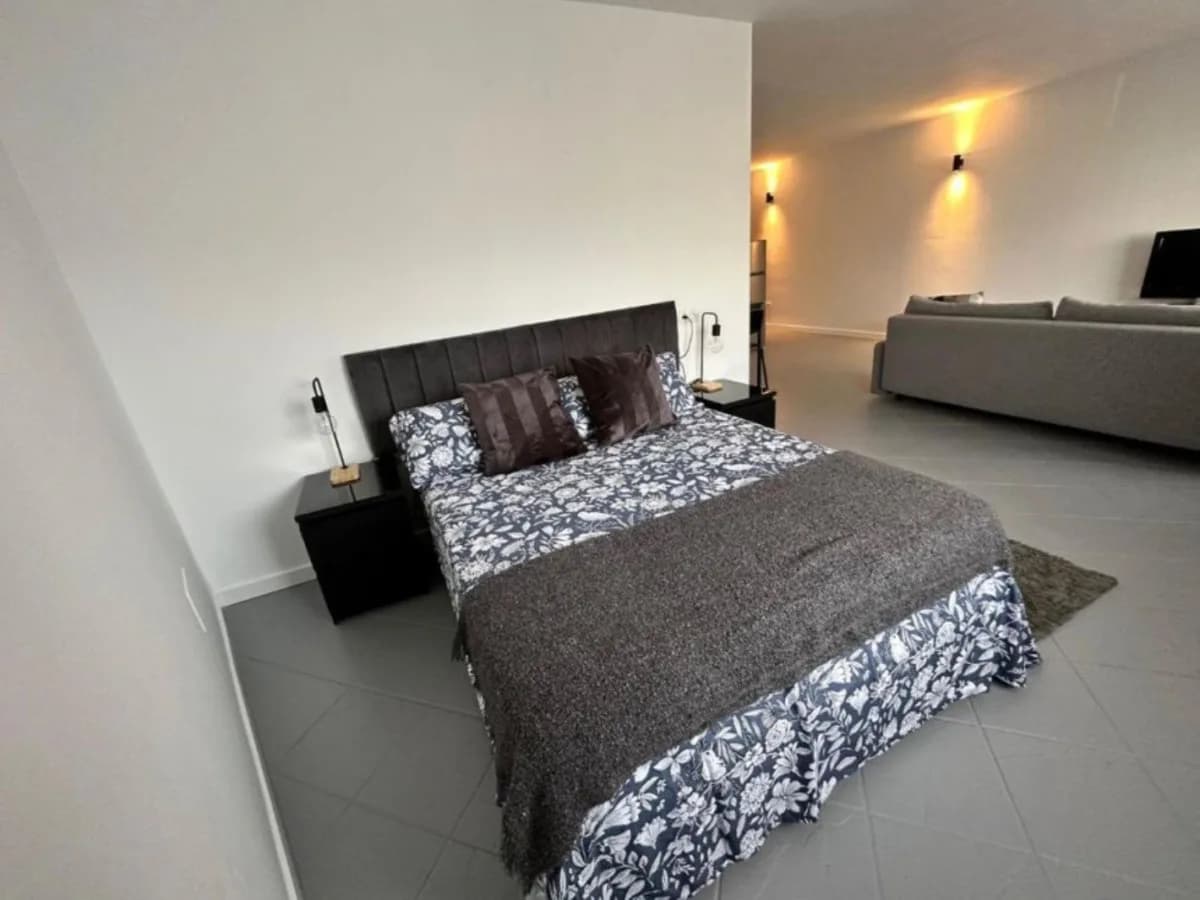 2 Bedroom Middle Floor Apartment for Sale in Monda, Málaga - Image 5