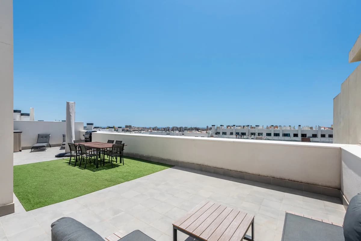 3 Bedroom Penthouse for Sale in Las Lagunas, Málaga