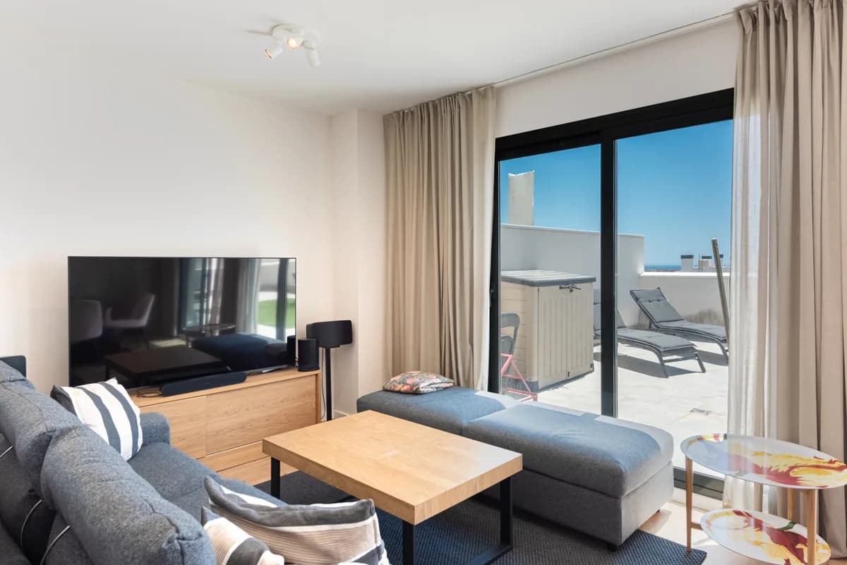 3 Bedroom Penthouse for Sale in Las Lagunas, Málaga - Image 8