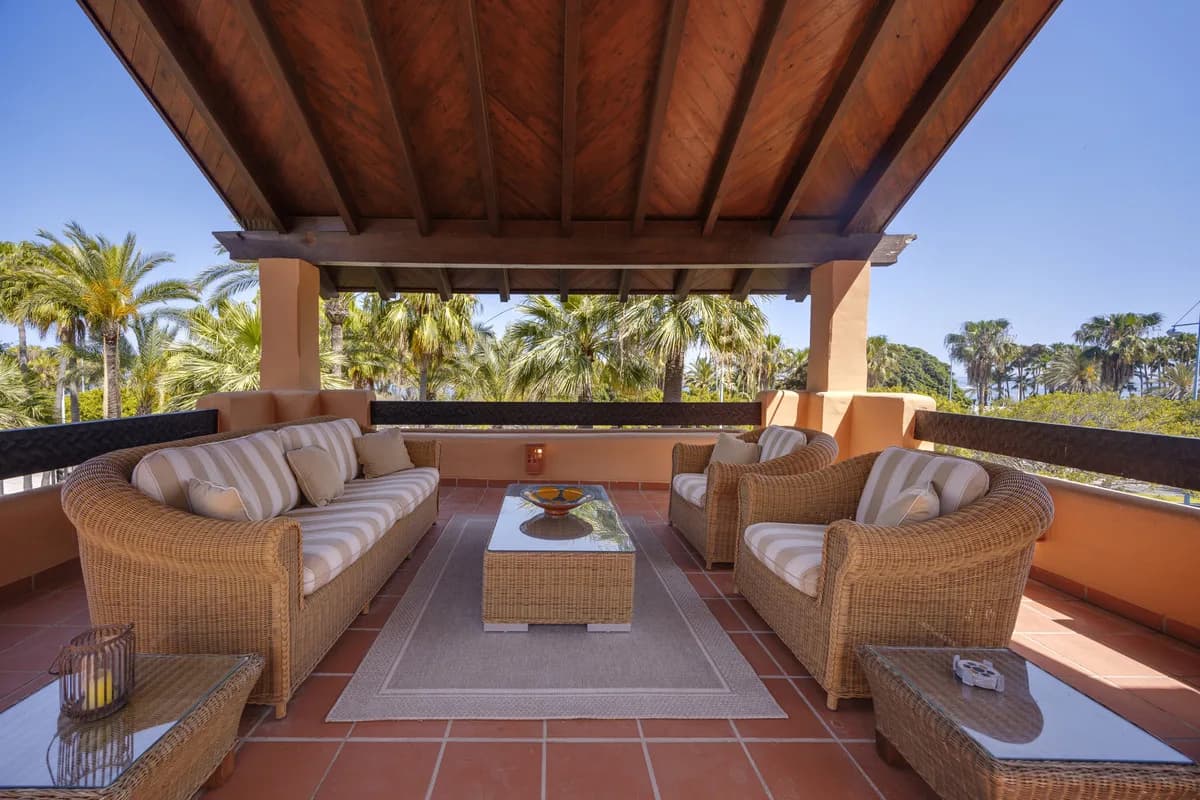 3 Bedroom Penthouse Duplex for Sale in San Pedro de Alcántara, Málaga - Image 3