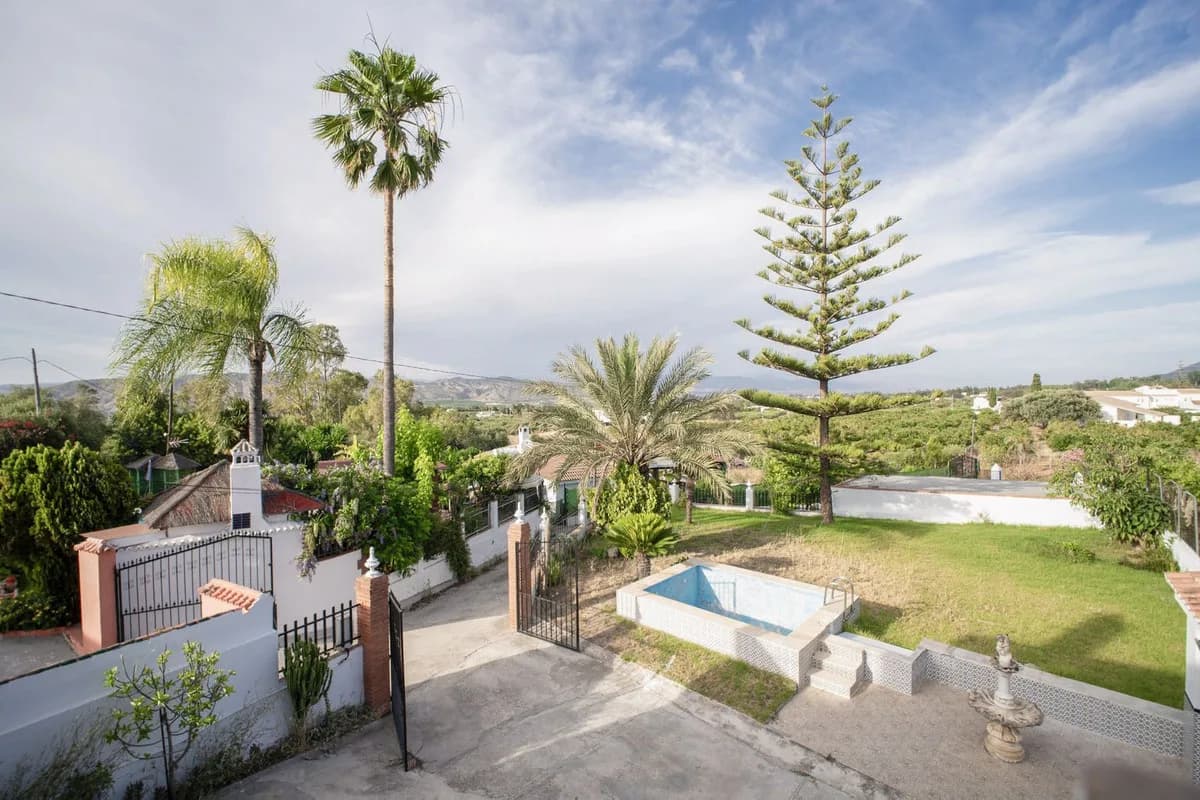 4 Bedroom Finca - Cortijo for Sale in Alhaurín el Grande, Málaga - Image 3