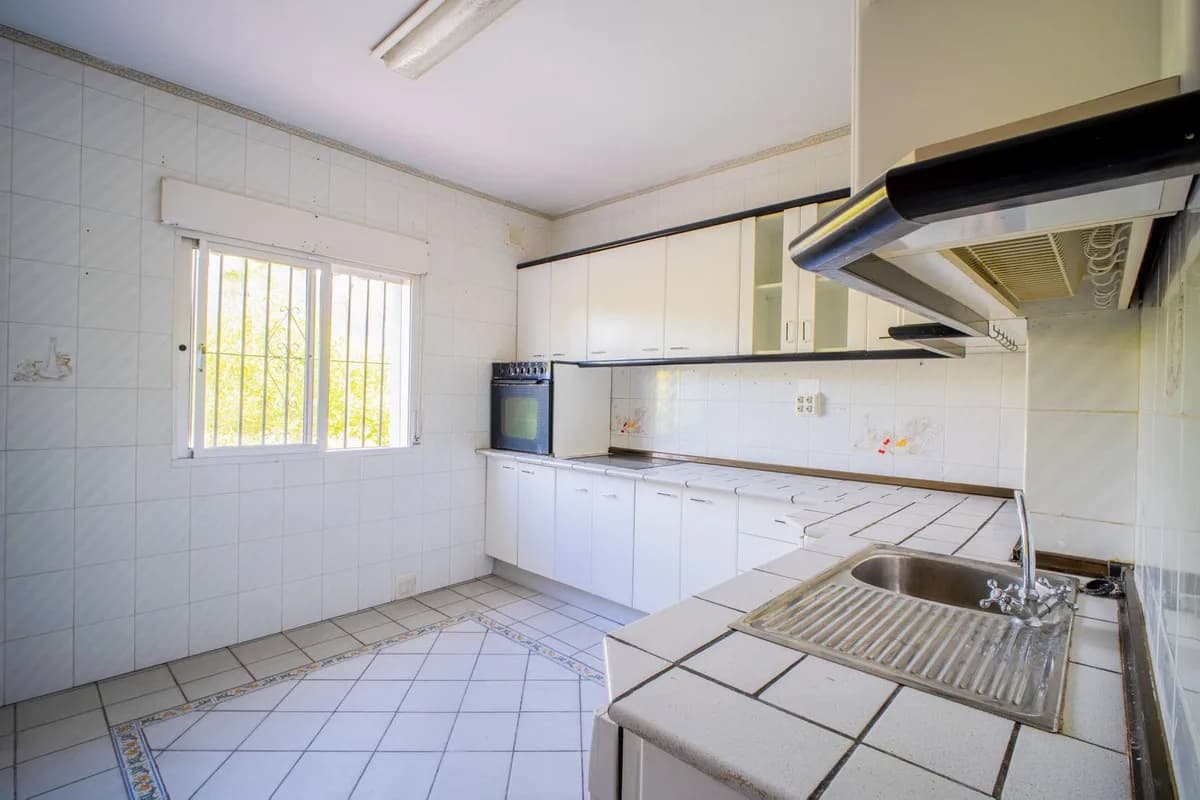 4 Bedroom Finca - Cortijo for Sale in Alhaurín el Grande, Málaga - Image 6