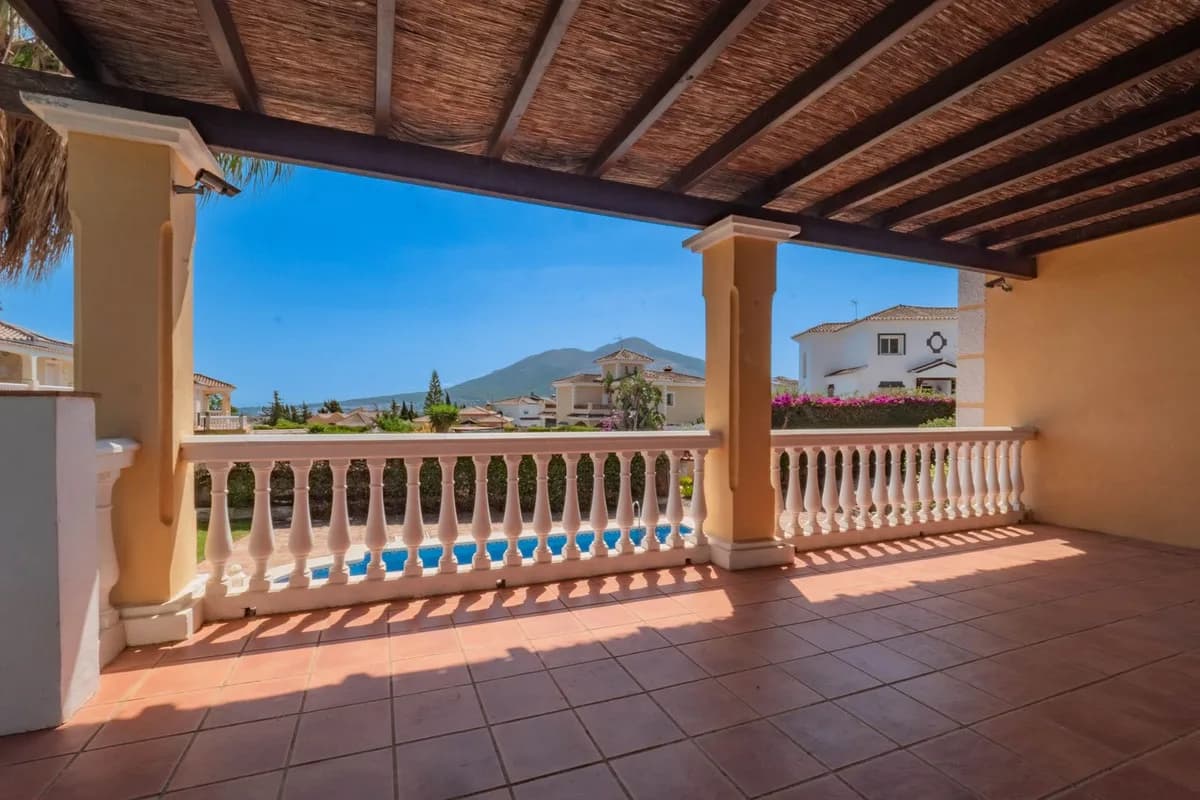 7 Bedroom Detached Villa for Sale in Coín, Málaga - Image 5