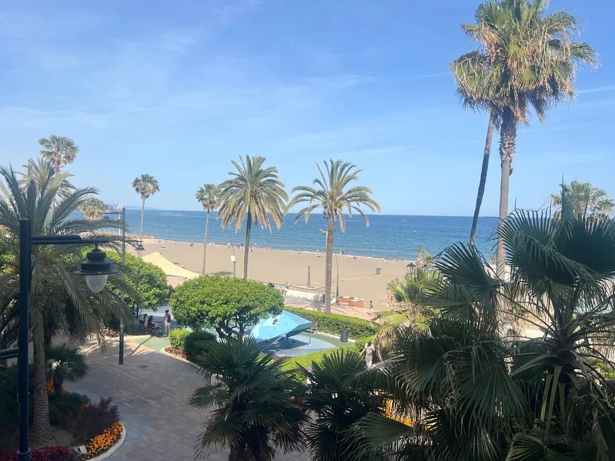 3 Bedroom Middle Floor Apartment for Sale in Estepona, Málaga
