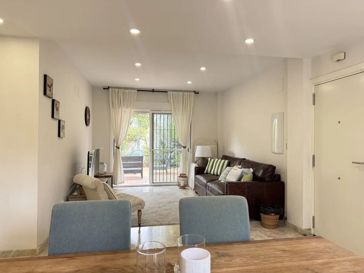 2 Bedroom Ground Floor Apartment for Sale in Nueva Andalucía, Málaga - Image 3