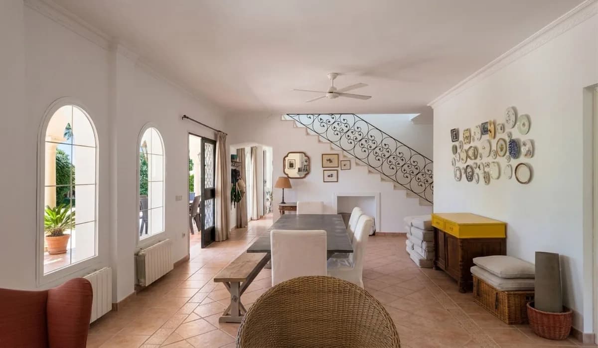 6 Bedroom Finca - Cortijo for Sale in Ronda, Málaga - Image 9