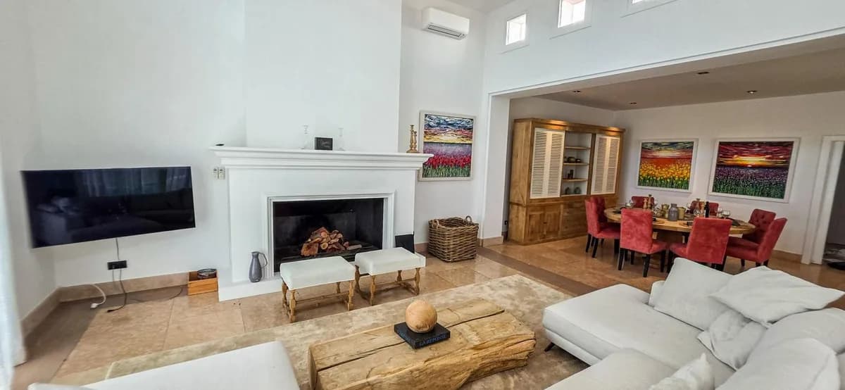 5 Bedroom Detached Villa for Sale in Sotogrande, Cádiz - Image 9