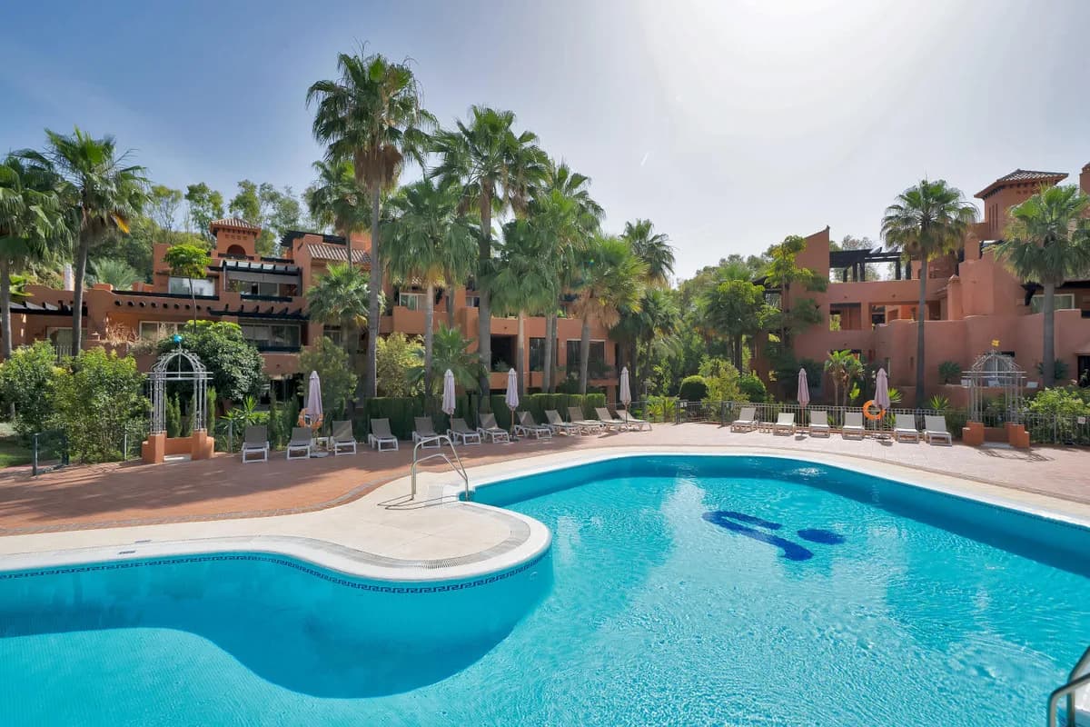 3 Bedroom Ground Floor Apartment for Sale in Marbella, Málaga