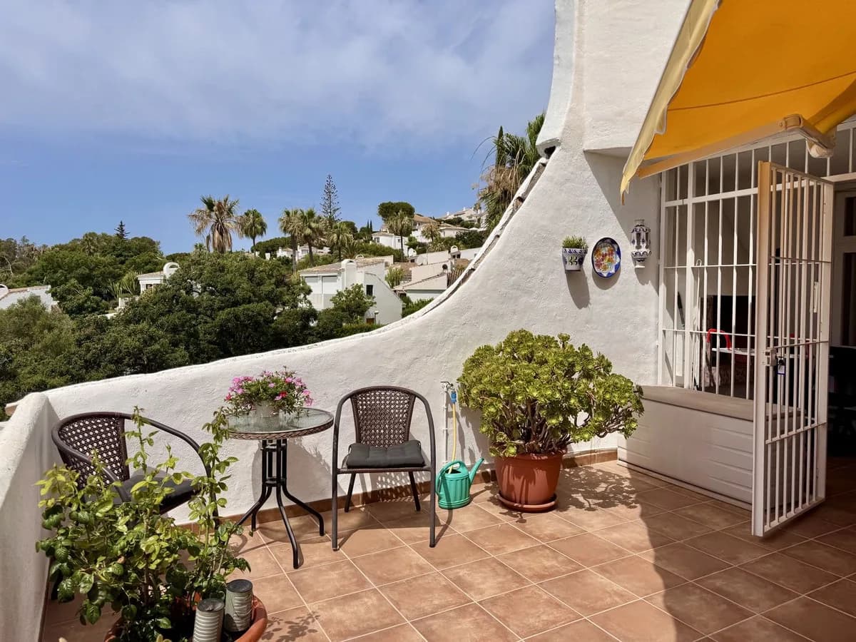 2 Bedroom Ground Floor Apartment for Sale in Calahonda, Málaga - Image 8