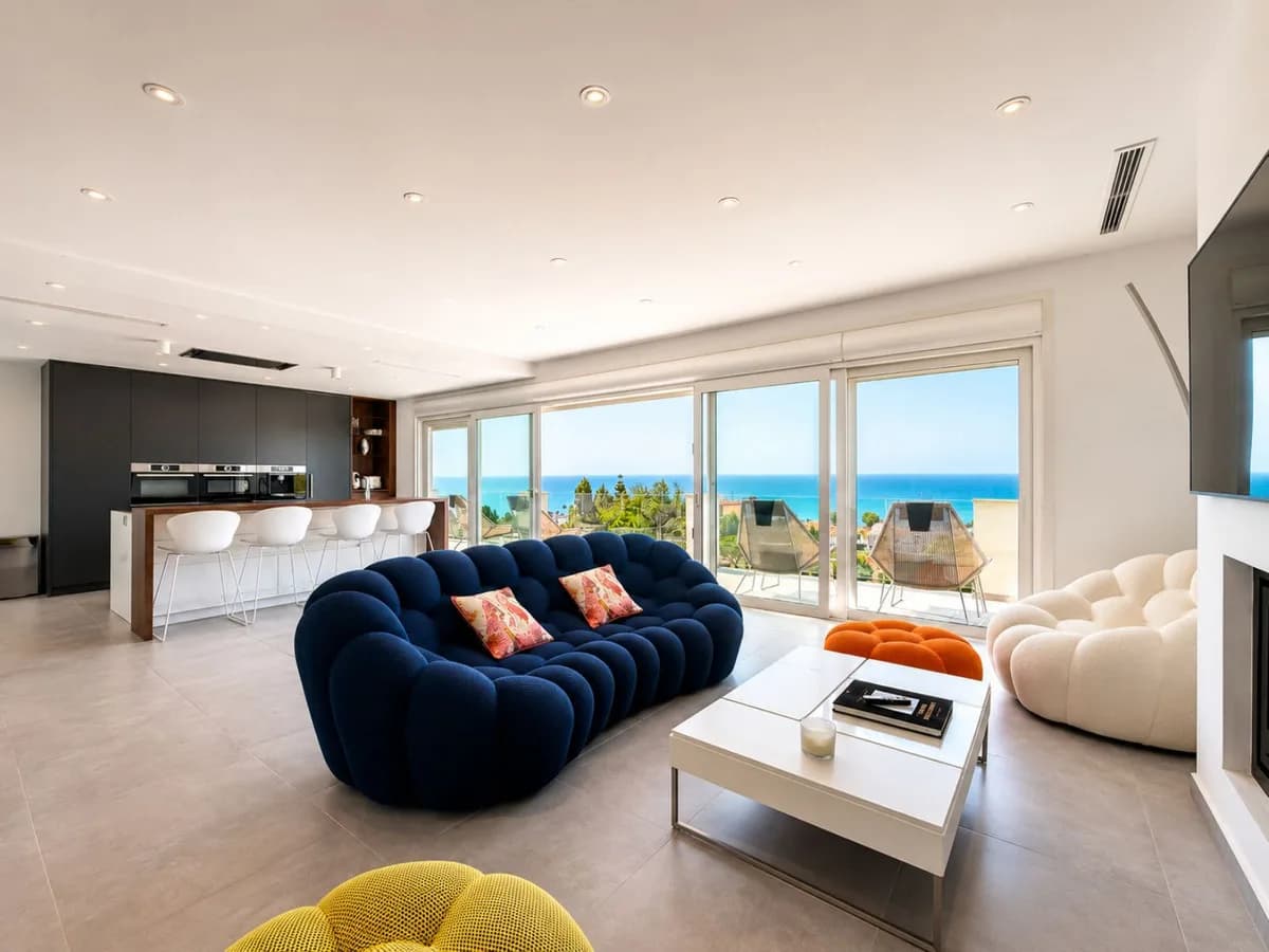 4 Bedroom Detached Villa for Sale in La Cala de Mijas, Málaga - Image 5