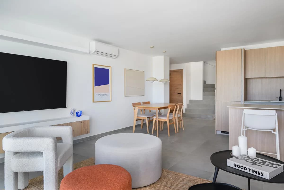 3 Bedroom Ground Floor Apartment for Sale in El Paraiso, Málaga - Image 6