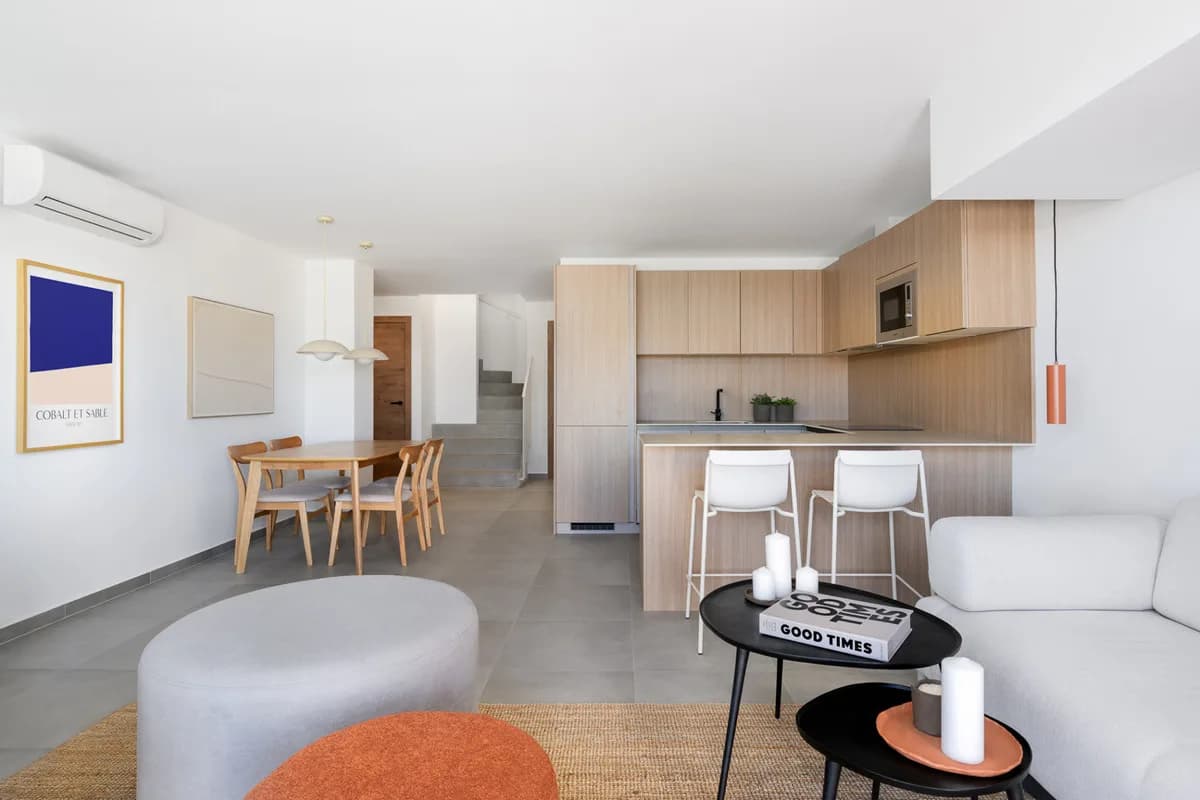 3 Bedroom Ground Floor Apartment for Sale in El Paraiso, Málaga - Image 7