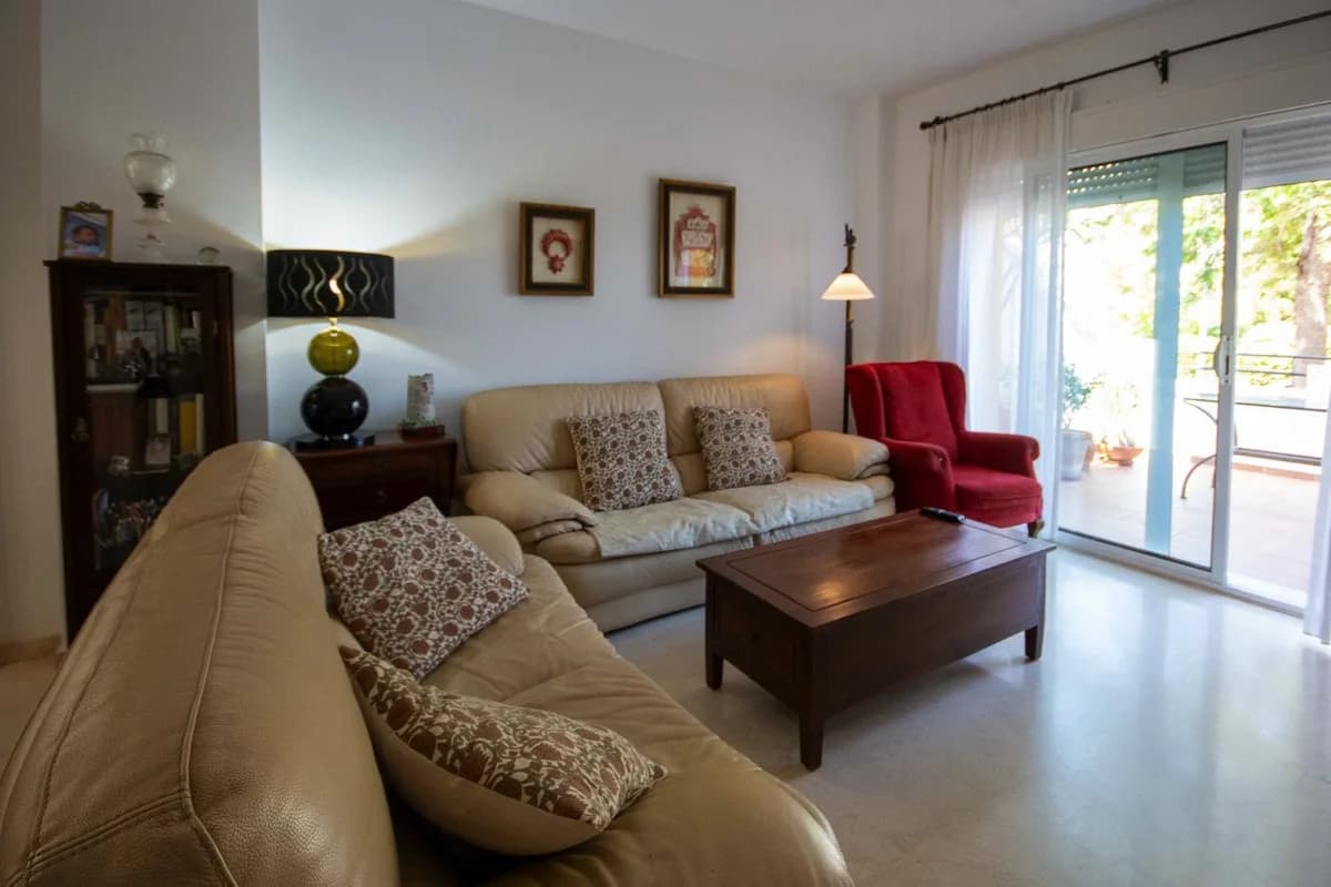 4 Bedroom Townhouse for Sale in Estepona, Málaga - Image 5