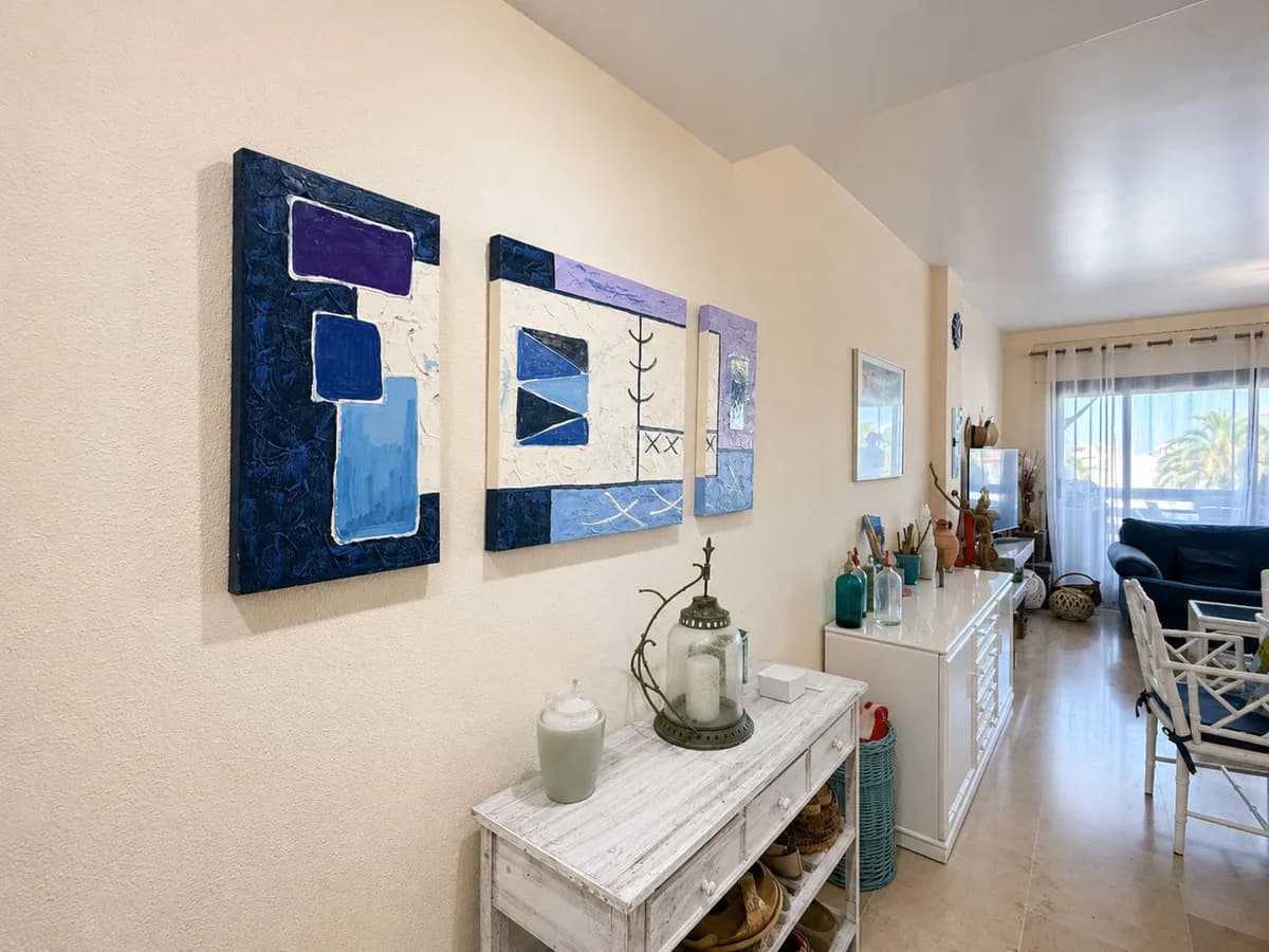 2 Bedroom Middle Floor Apartment for Sale in Manilva, Málaga - Image 6