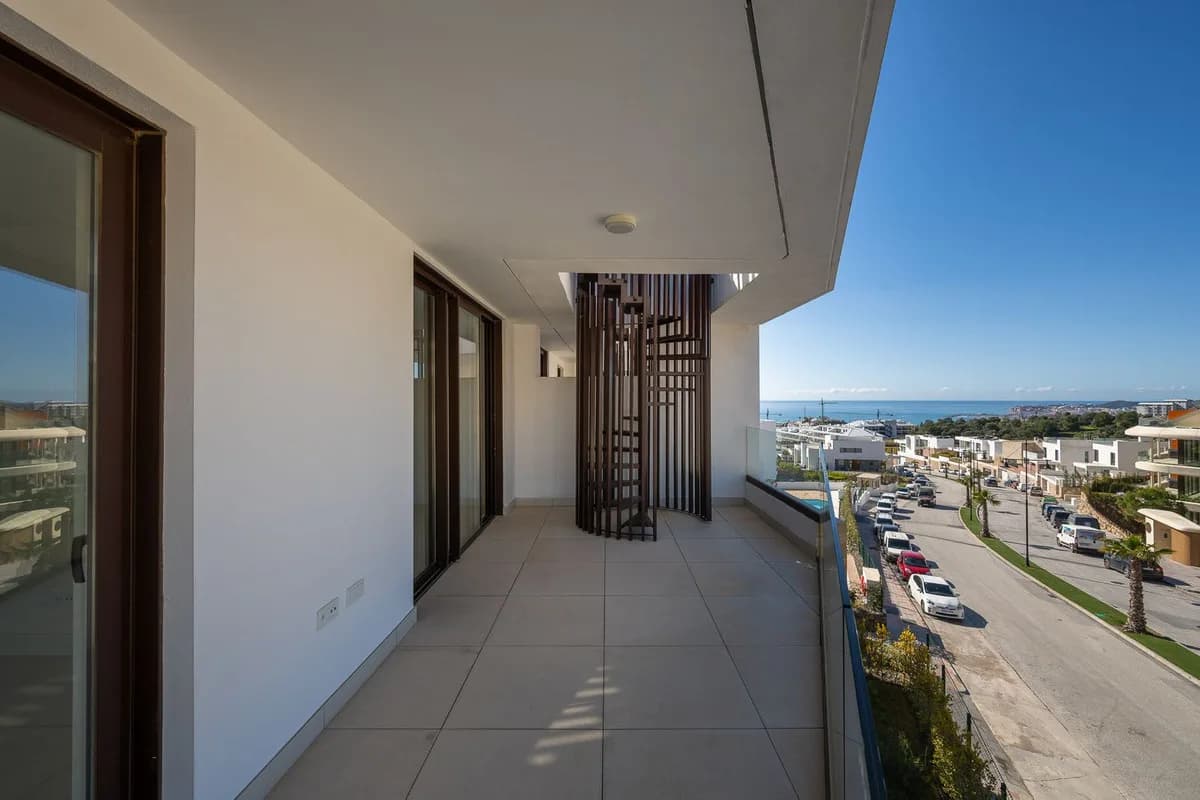 3 Bedroom Penthouse for Sale in Fuengirola, Málaga - Image 3