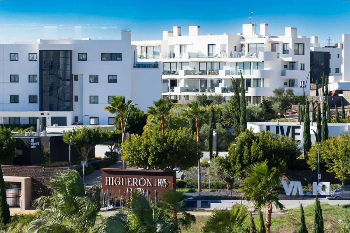 3 Bedroom Penthouse for Sale in Fuengirola, Málaga - Image 9