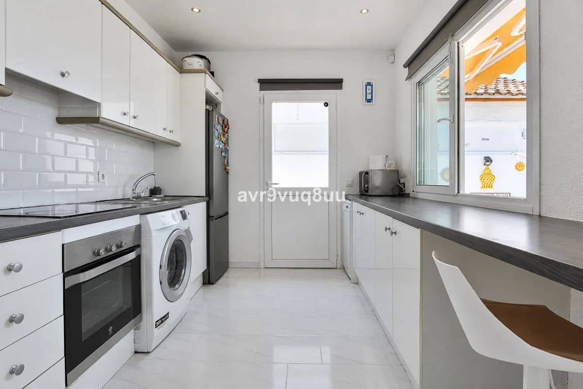 2 Bedroom Detached Villa for Sale in El Faro, Málaga - Image 7