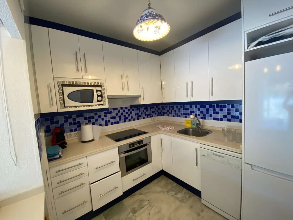 3 Bedroom Ground Floor Apartment for Sale in Fuengirola, Málaga - Image 5