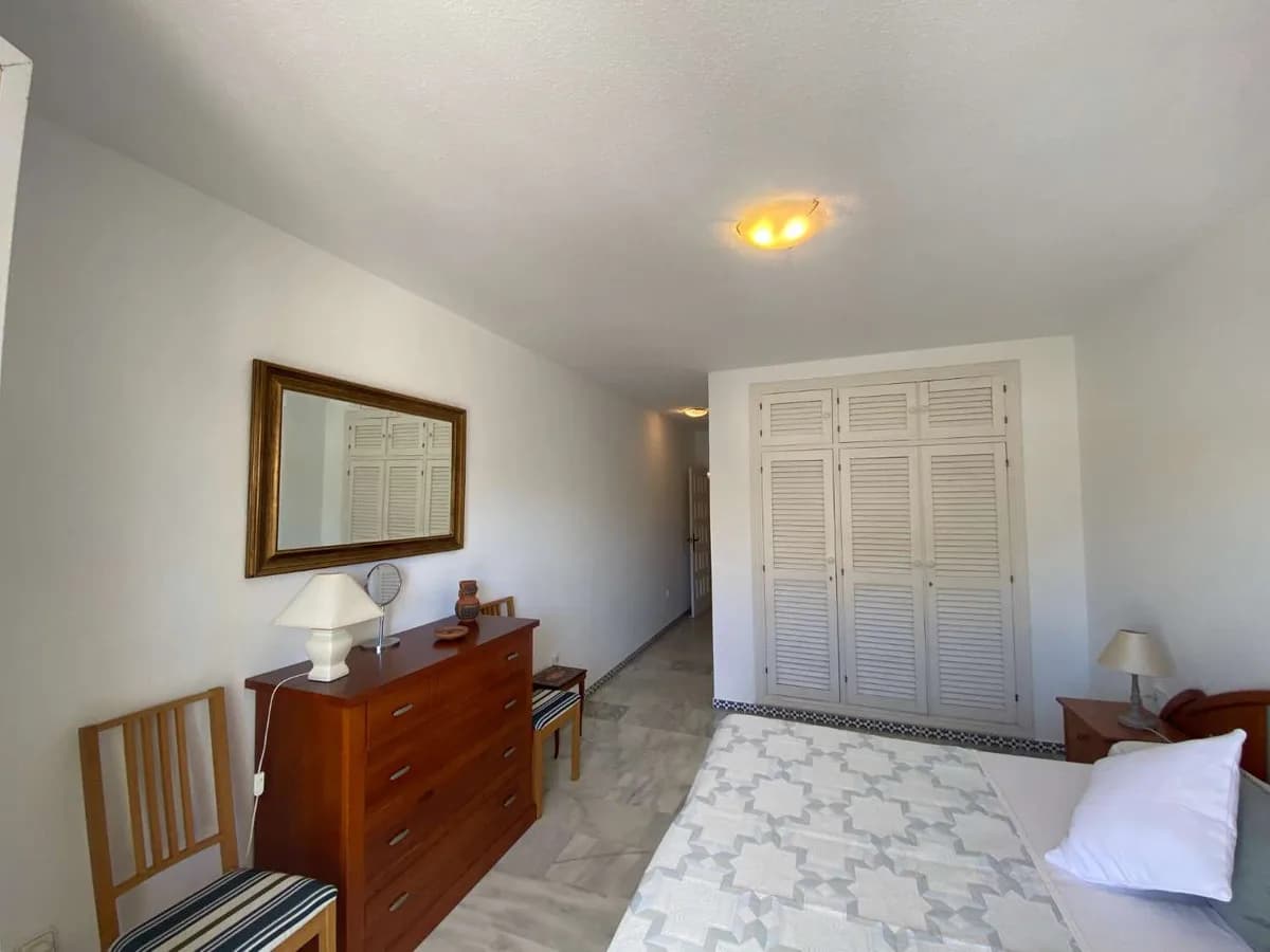 3 Bedroom Ground Floor Apartment for Sale in Fuengirola, Málaga - Image 6