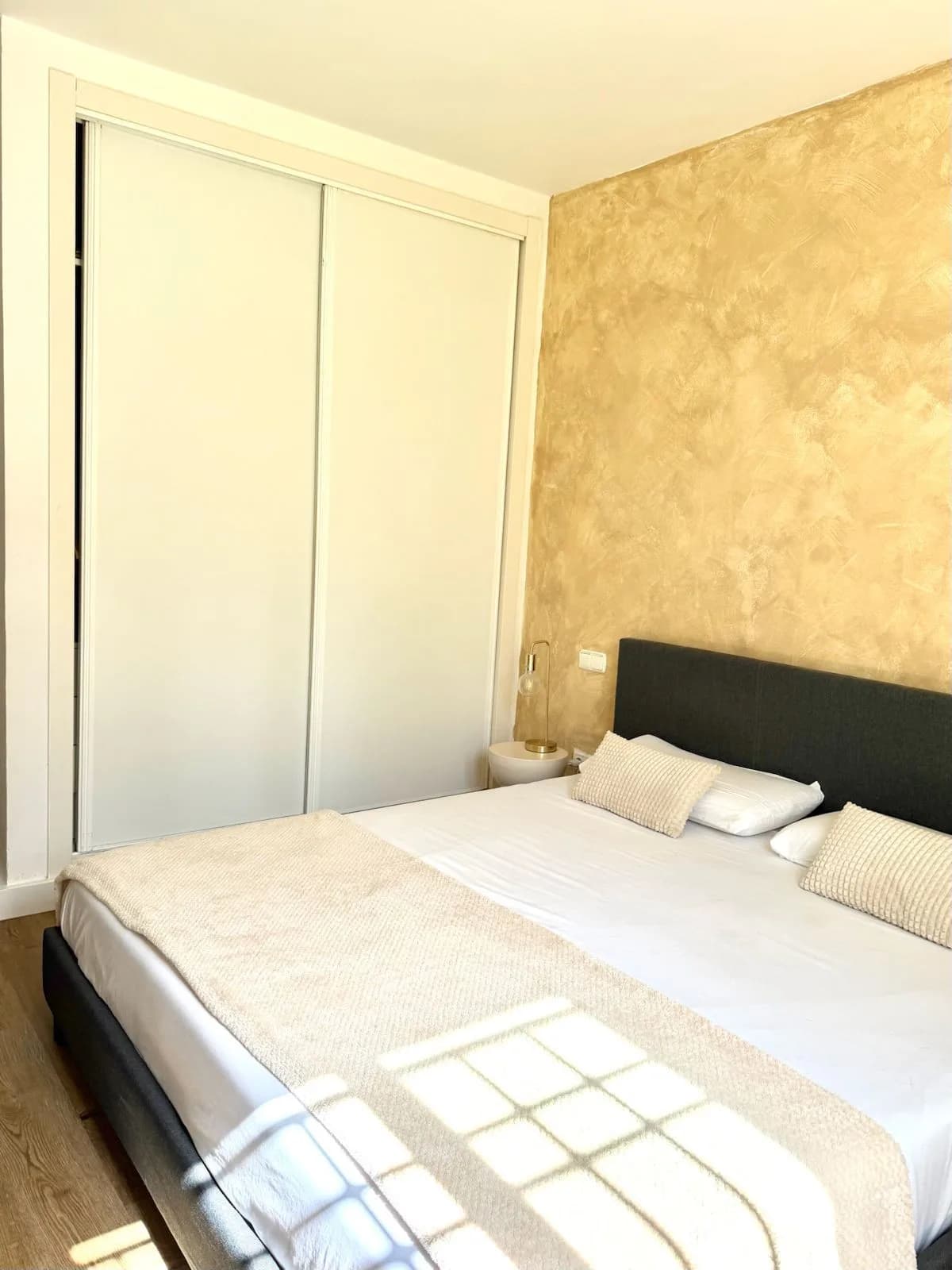 2 Bedroom Ground Floor Apartment for Sale in Marbella, Málaga - Image 9