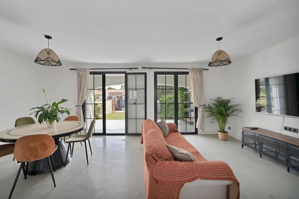 3 Bedroom Townhouse for Sale in Estepona, Málaga - Image 9