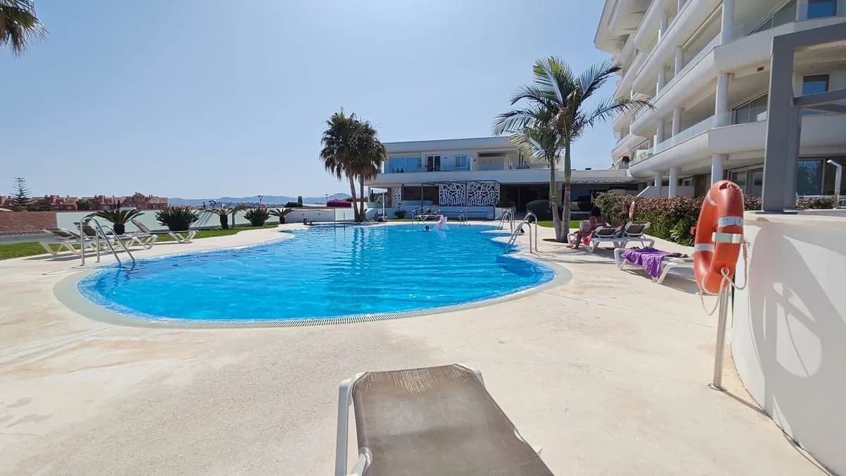 2 Bedroom Duplex for Sale in Torreblanca, Málaga - Image 3