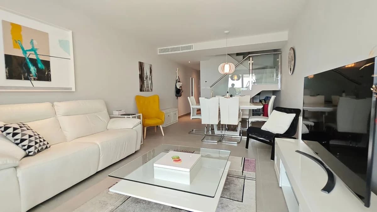 2 Bedroom Duplex for Sale in Torreblanca, Málaga - Image 4