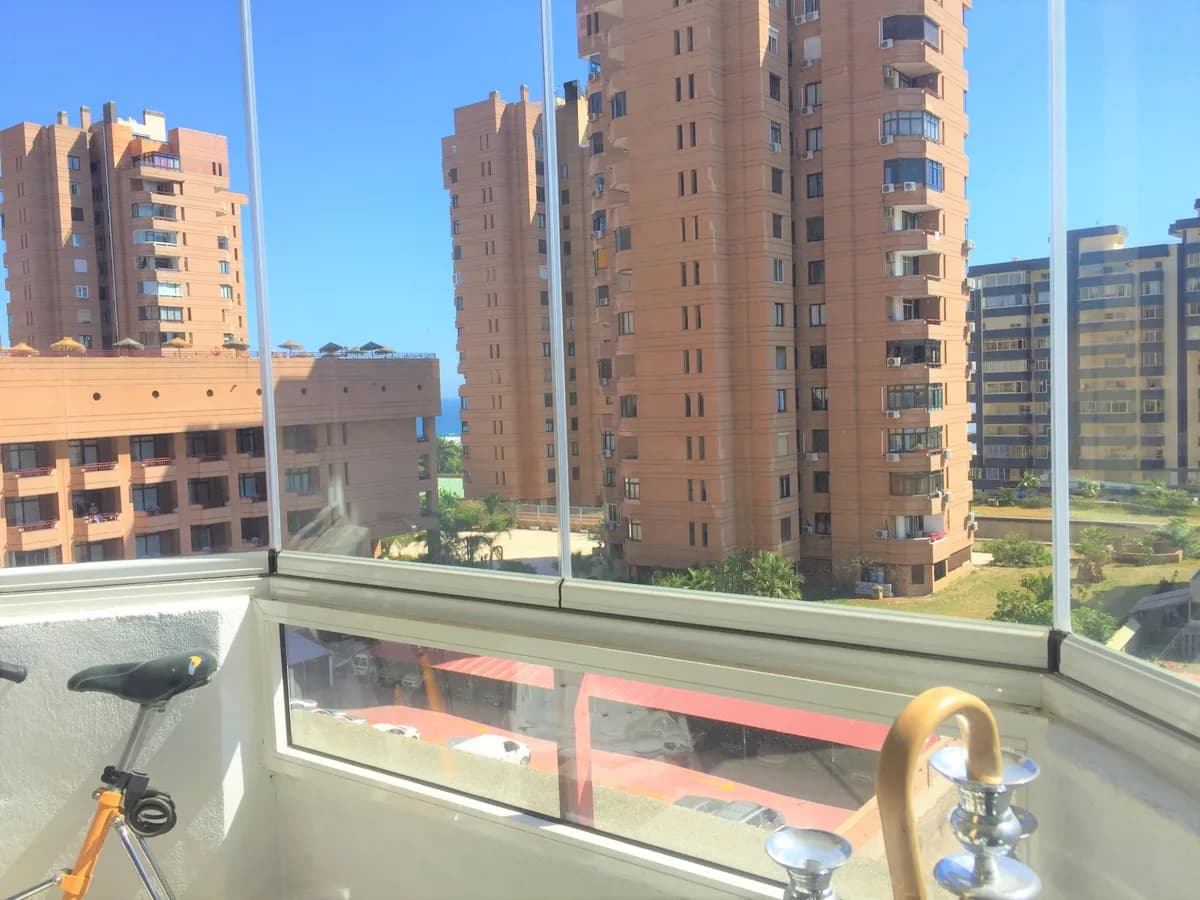 1 Bedroom Middle Floor Studio for Sale in Fuengirola, Málaga - Image 8