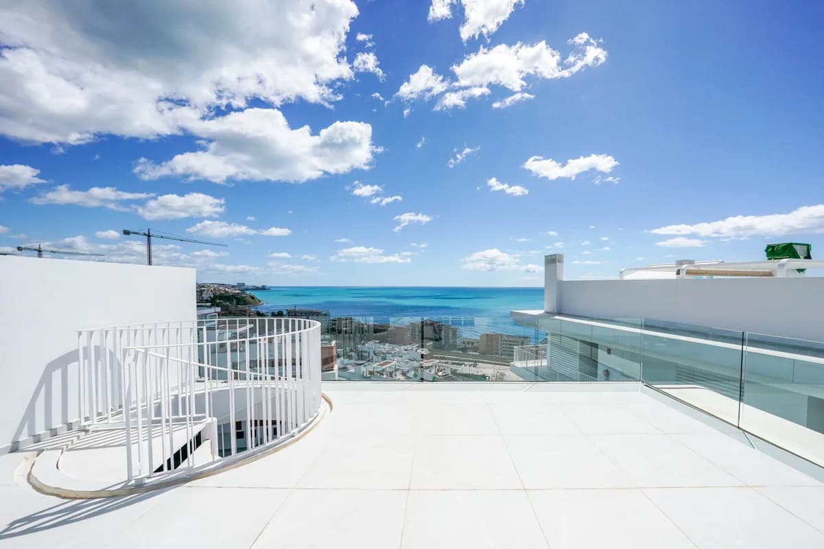 2 Bedroom Penthouse for Sale in Fuengirola, Málaga - Image 3