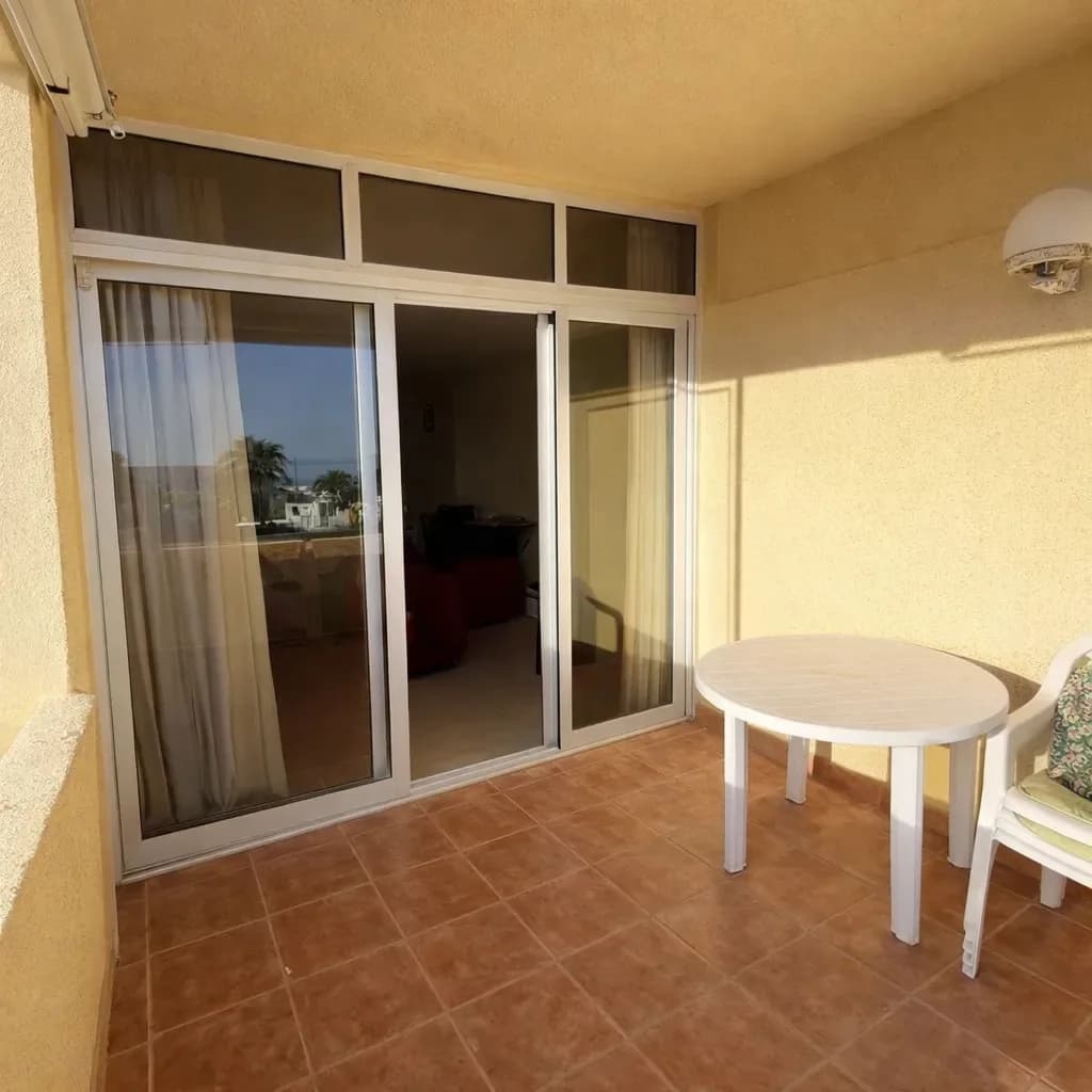 2 Bedroom Middle Floor Apartment for Sale in Marbella, Málaga - Image 7