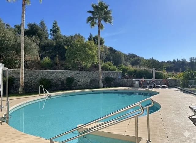 3 Bedroom Ground Floor Apartment for Sale in Marbella, Málaga - Image 2